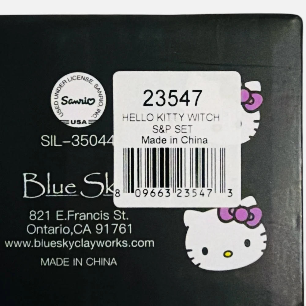 Hello Kitty Ceramic “Salt & Pepper Shakers” Set Halloween Witch Blue Sky Sanrio